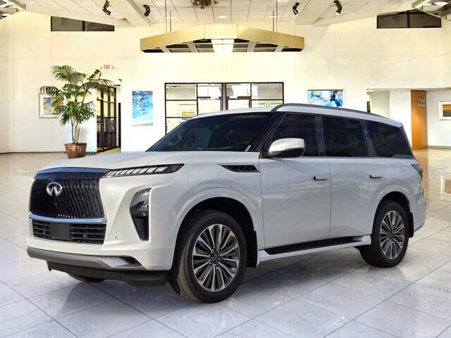 2027 Infiniti QX80 LUXE
