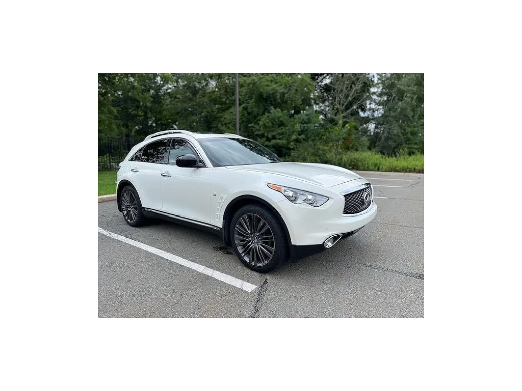 2017 Infiniti QX70
