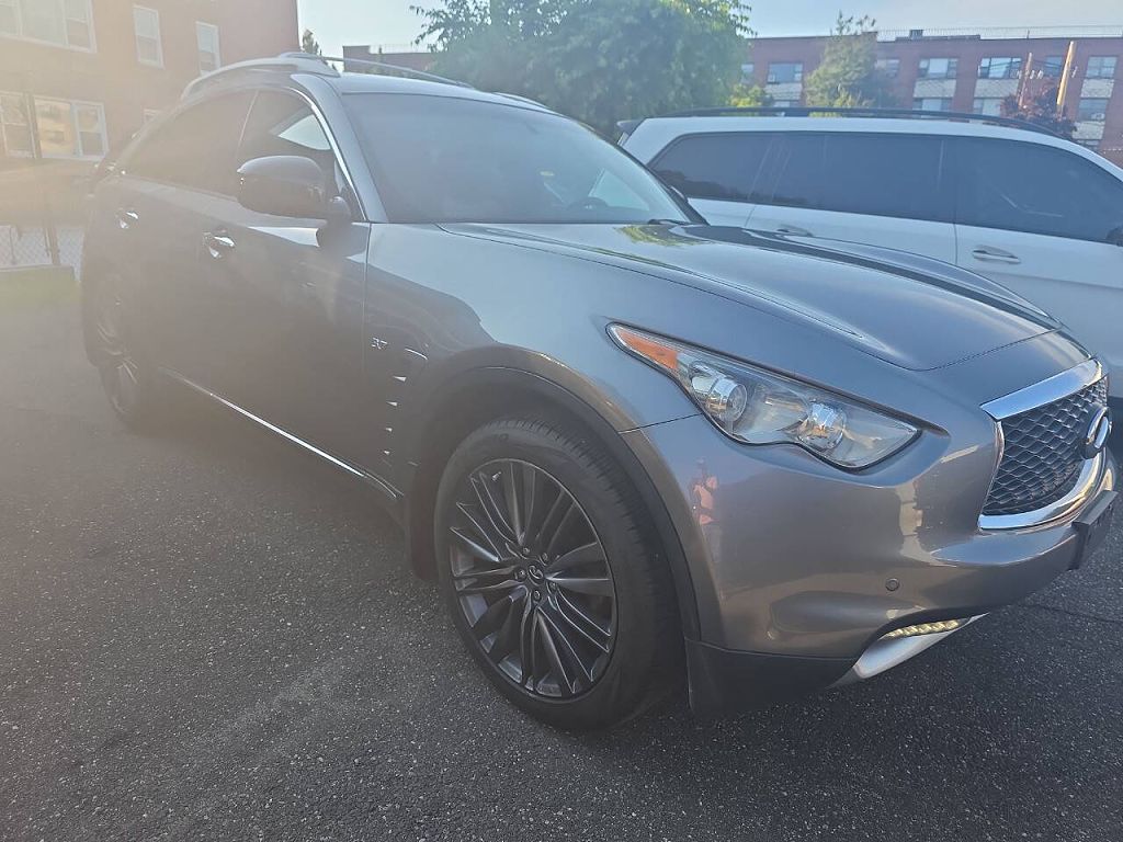 2017 Infiniti QX70