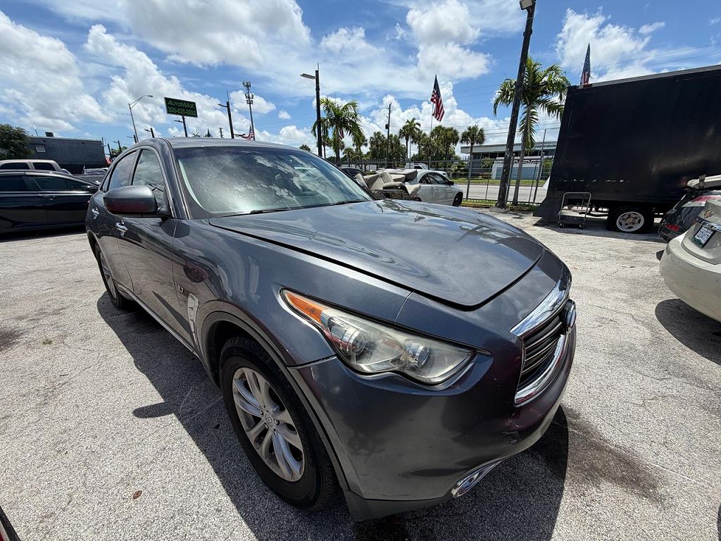 2016 Infiniti QX70