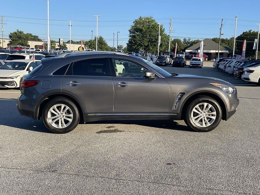 2017 Infiniti QX70