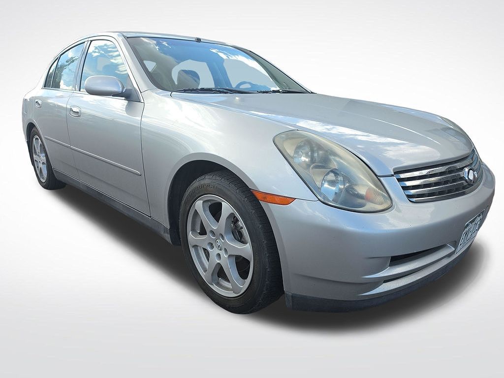 2004 INFINITI G35 Base w/Leather/6-Speed Manual