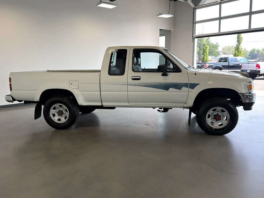 1992 Toyota Pickup Deluxe