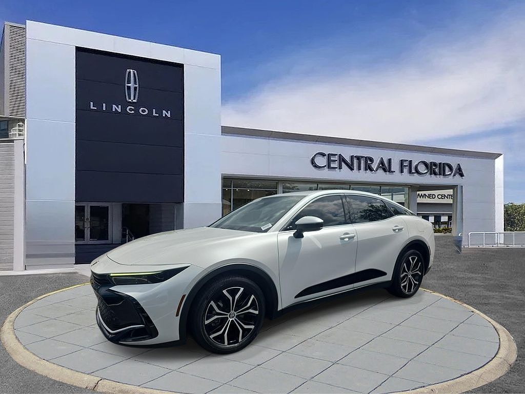 2024 Toyota Crown XLE