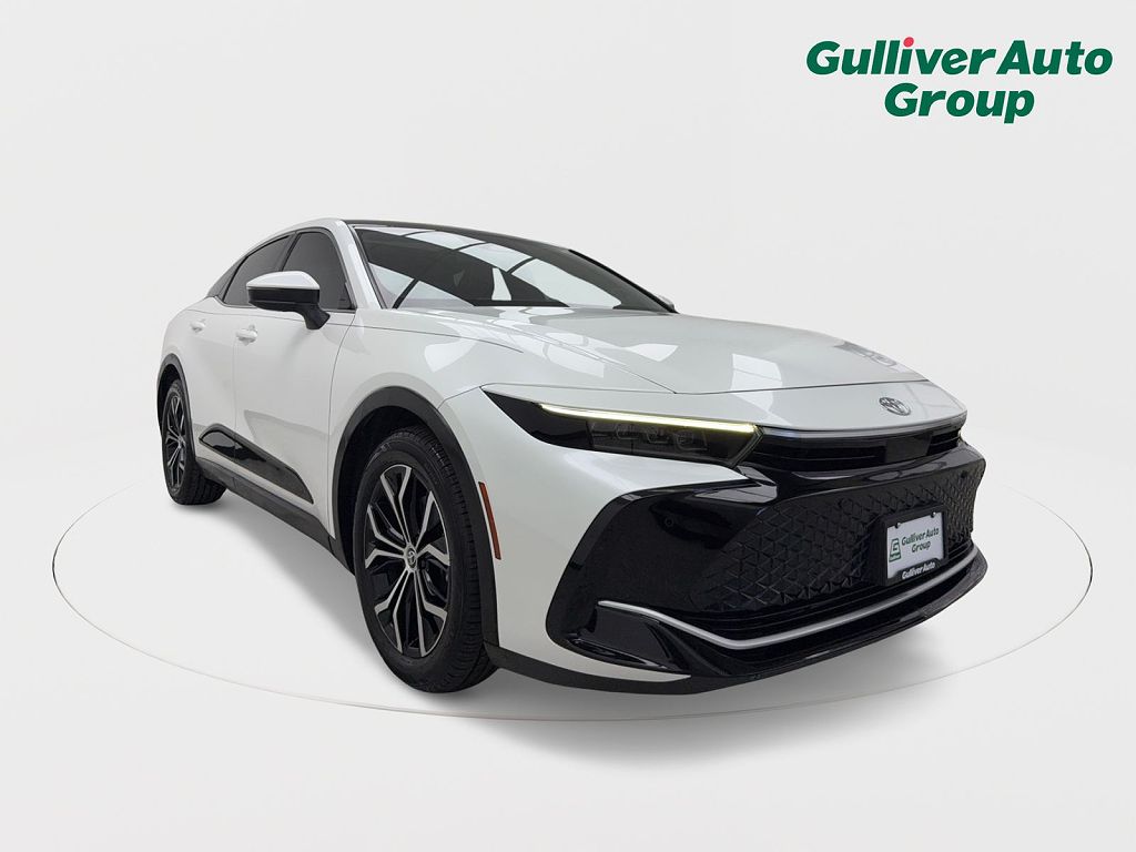2023 Toyota Crown XLE