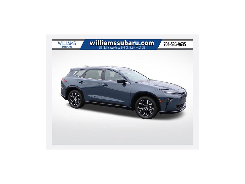 2025 Toyota Crown Signia XLE