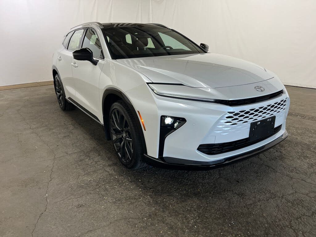 2026 Toyota Crown Signia XLE