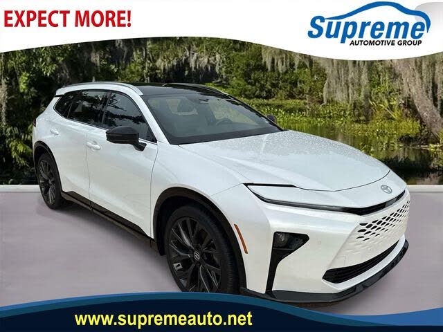 2025 Toyota Crown Signia XLE