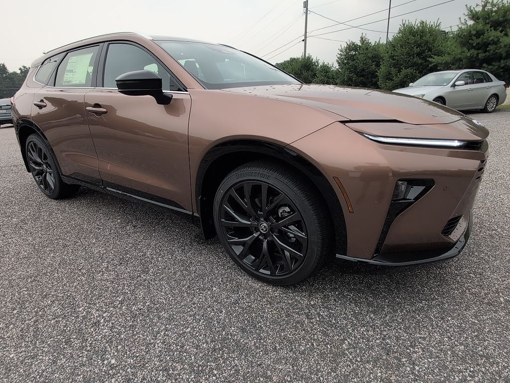 2026 Toyota Crown Signia XLE