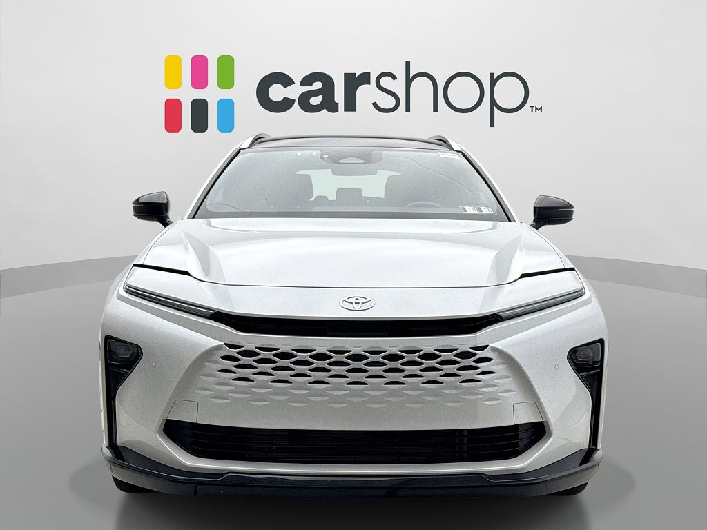 2025 Toyota Crown Signia XLE