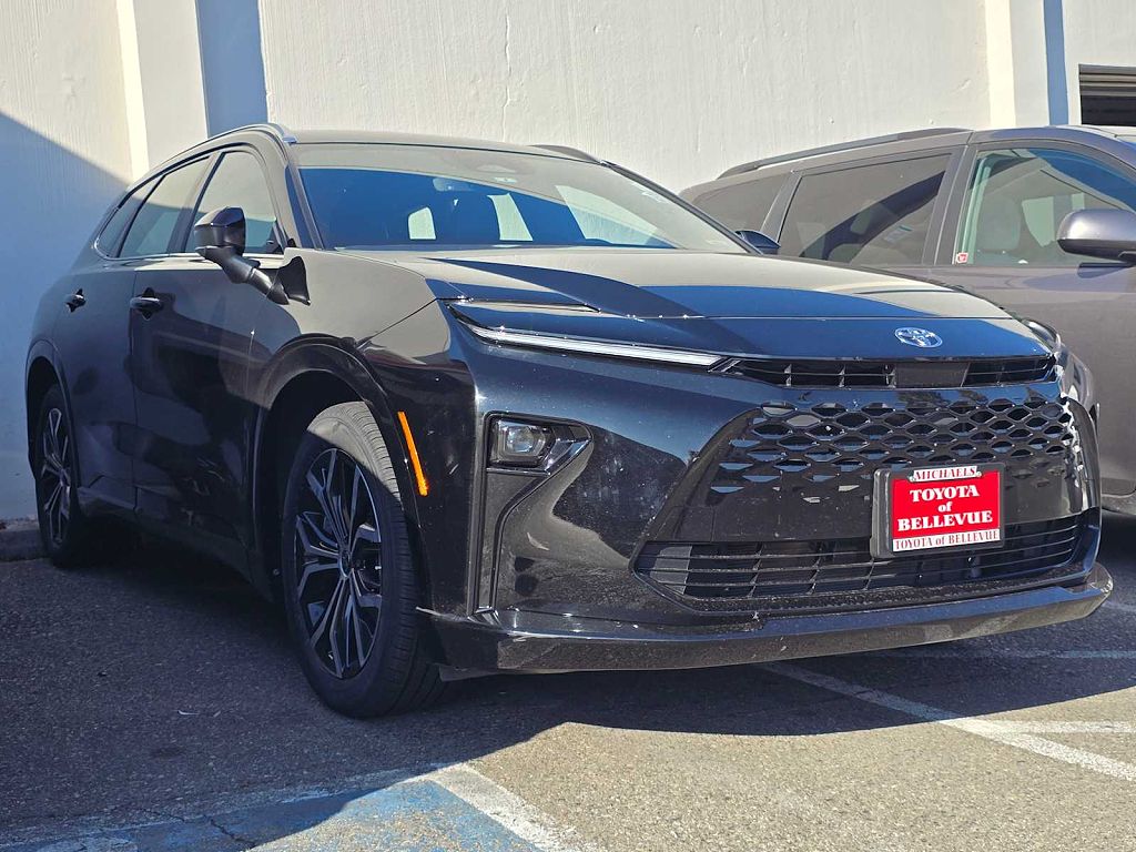 2025 Toyota Crown Signia XLE