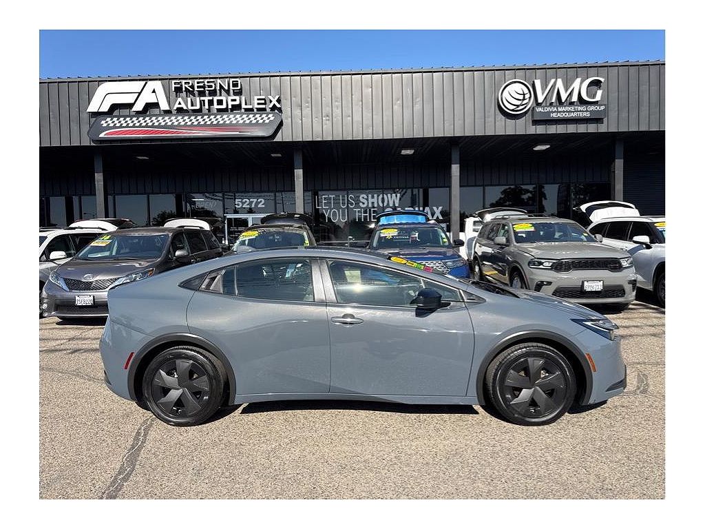 2023 Toyota Prius XLE