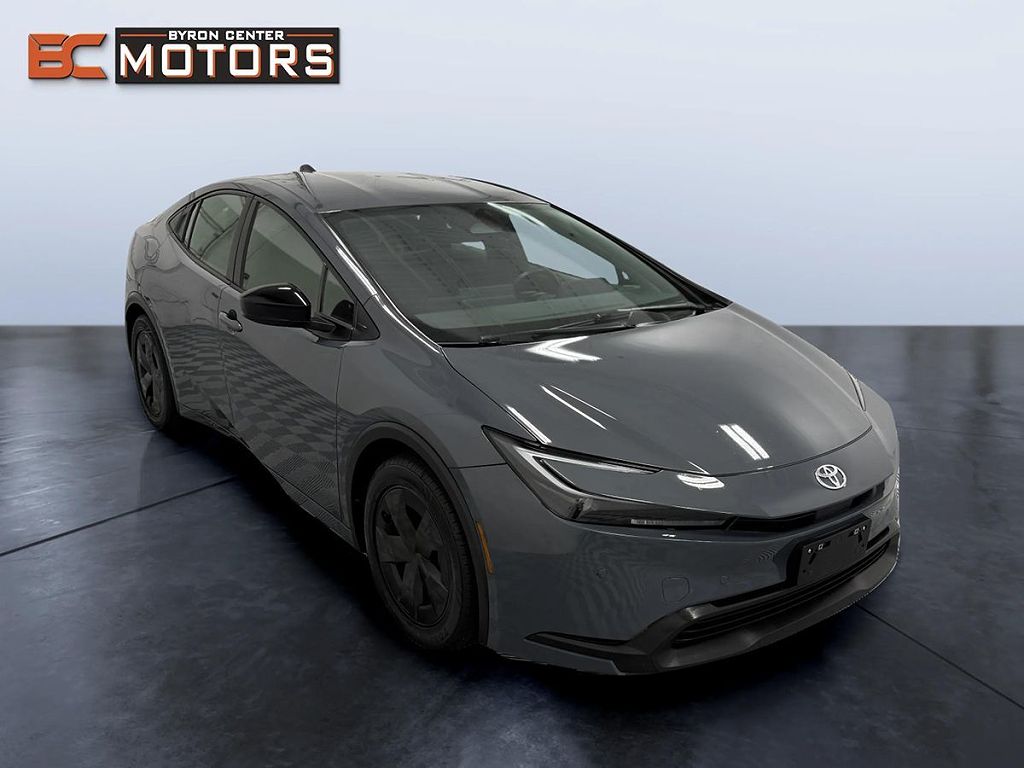 2023 Toyota Prius LE