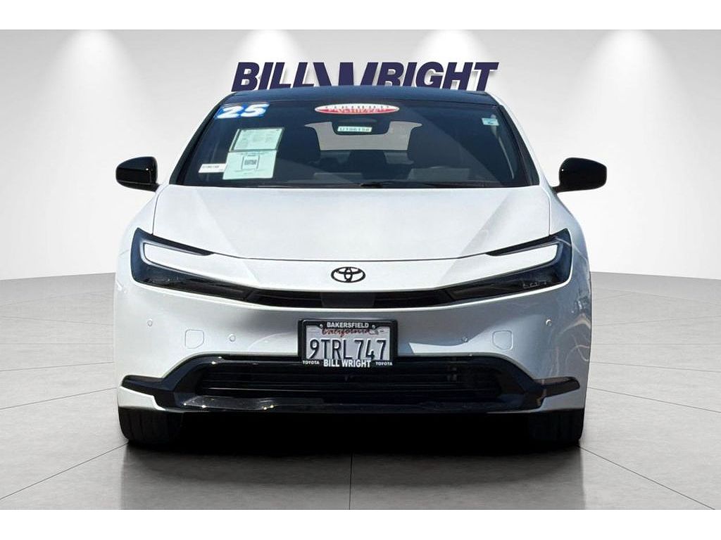 2025 Toyota Prius LE