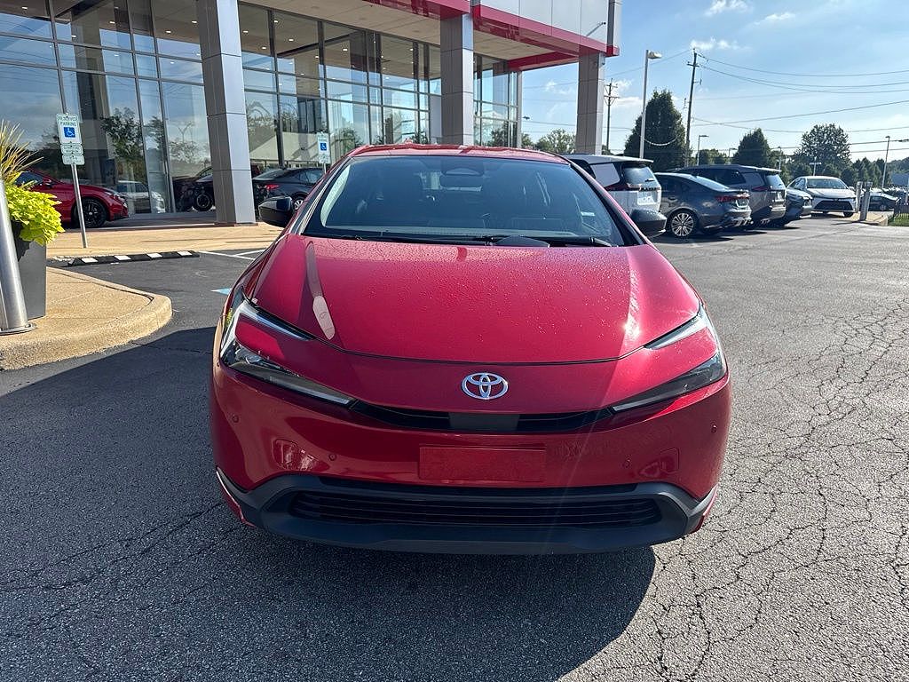 2025 Toyota Prius LE