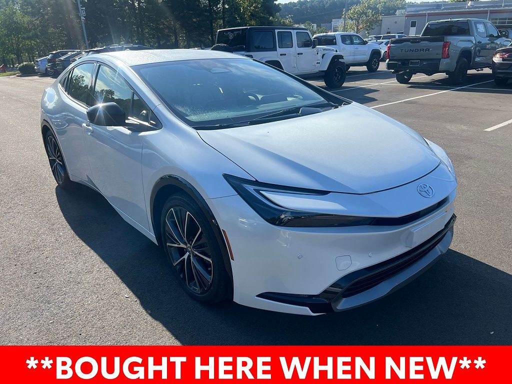 2025 Toyota Prius XLE