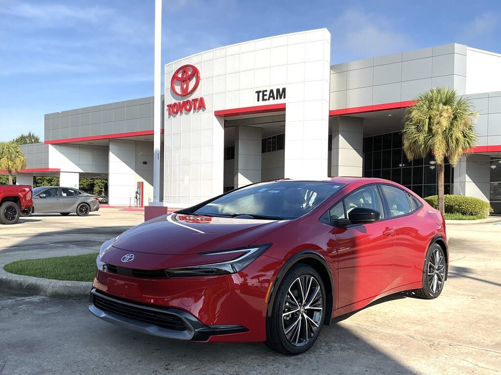 2027 Toyota Prius LE