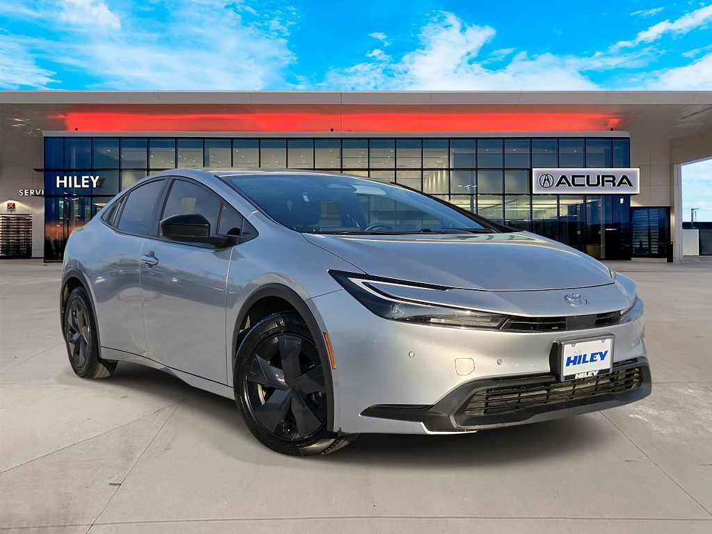 2024 Toyota Prius LE