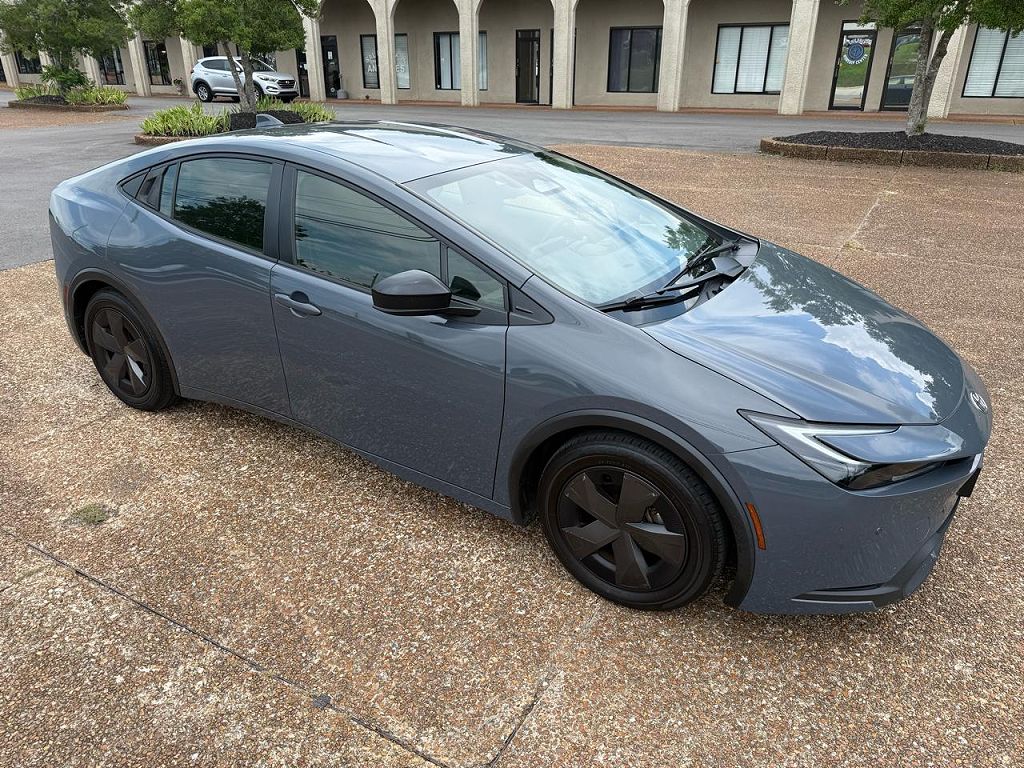 2024 Toyota Prius XLE