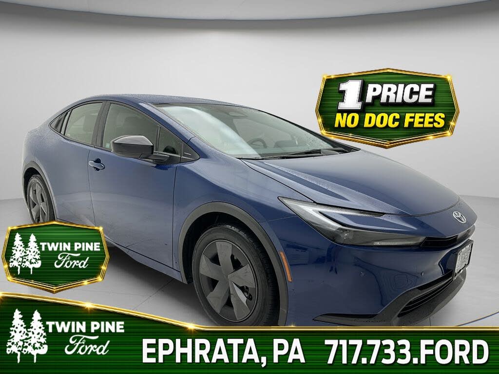 2025 Toyota Prius LE