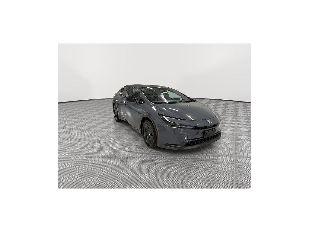 2025 Toyota Prius LE