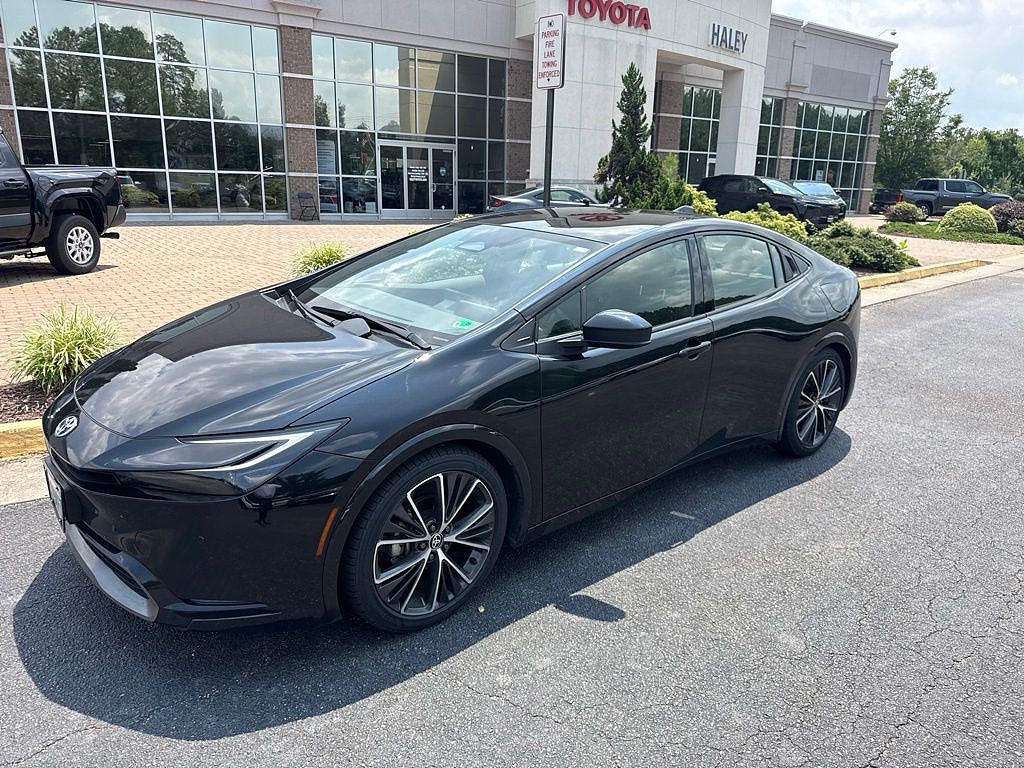 2023 Toyota Prius XLE