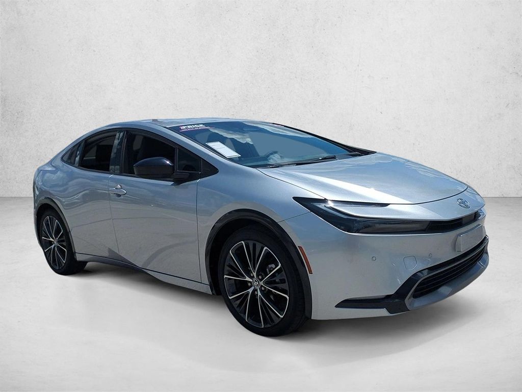 2023 Toyota Prius XLE