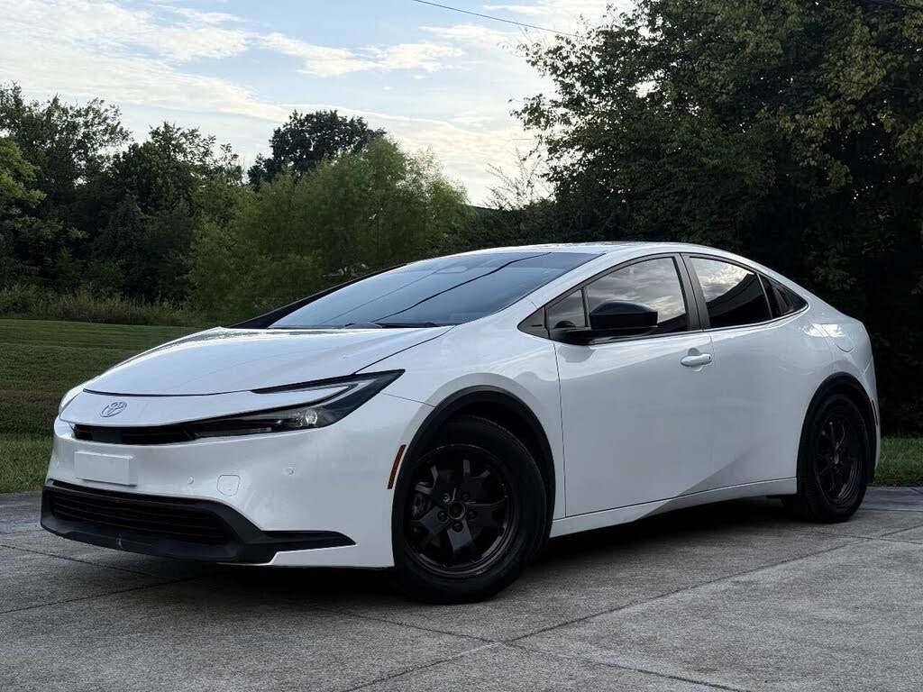 2024 Toyota Prius XLE