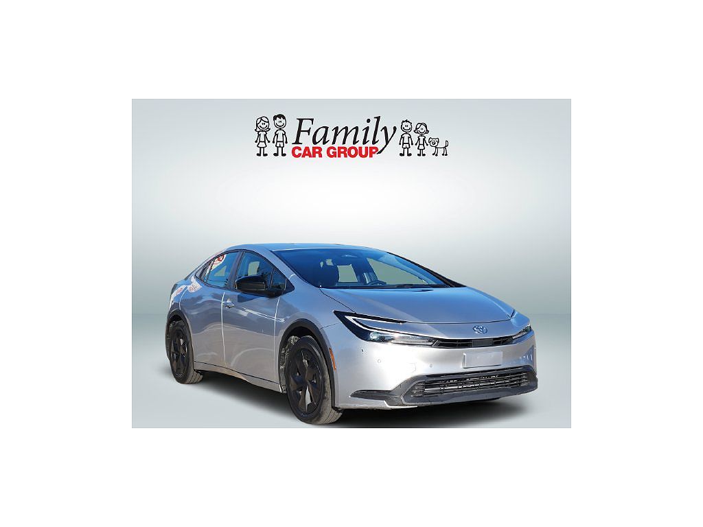 2025 Toyota Prius LE