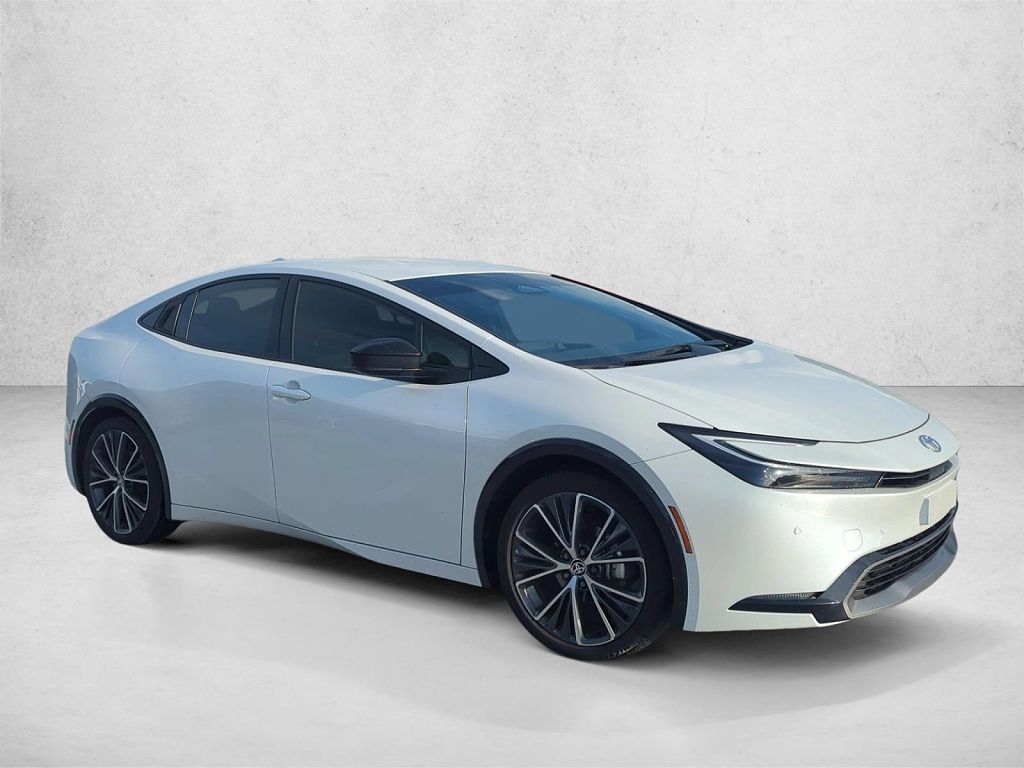 2025 Toyota Prius XLE