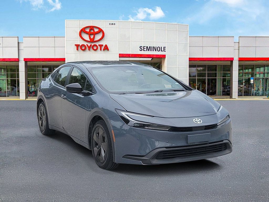 2024 Toyota Prius LE