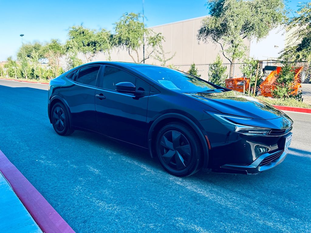 2023 Toyota Prius XLE