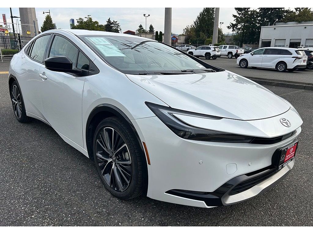 2023 Toyota Prius XLE
