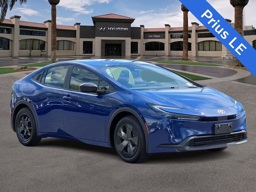 2023 Toyota Prius LE