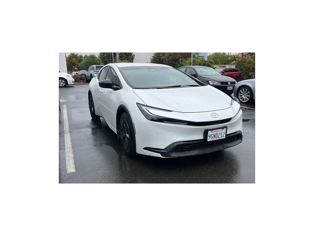 2023 Toyota Prius XLE