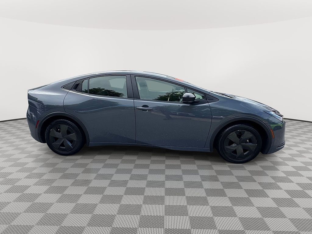 2024 Toyota Prius LE
