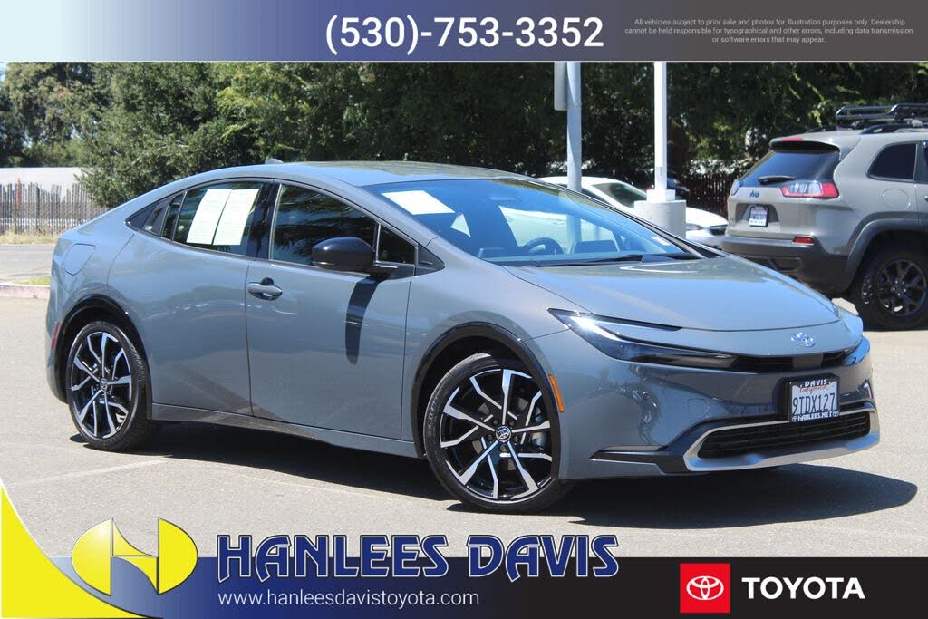 2024 Toyota Prius Prime SE