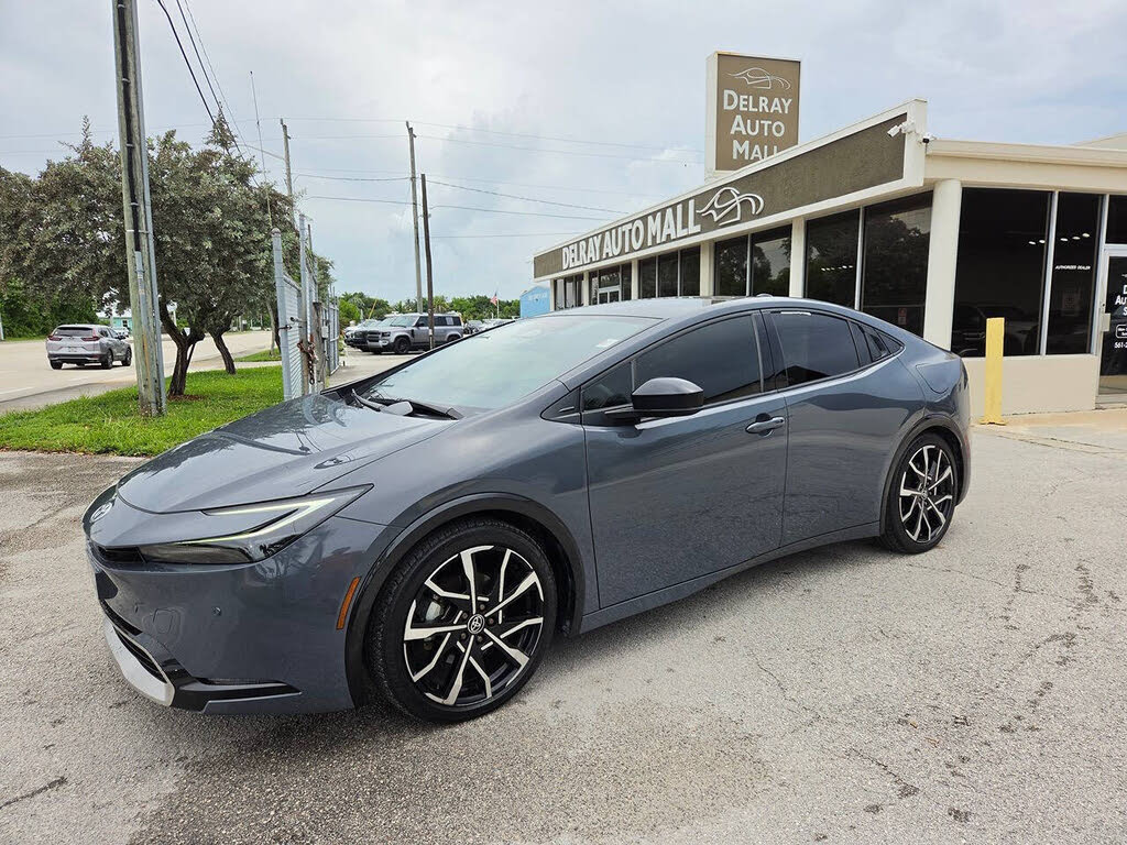 2024 Toyota Prius Prime SE