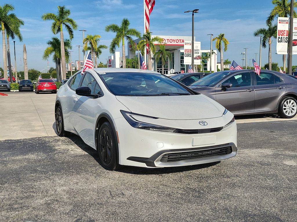 2024 Toyota Prius Prime SE