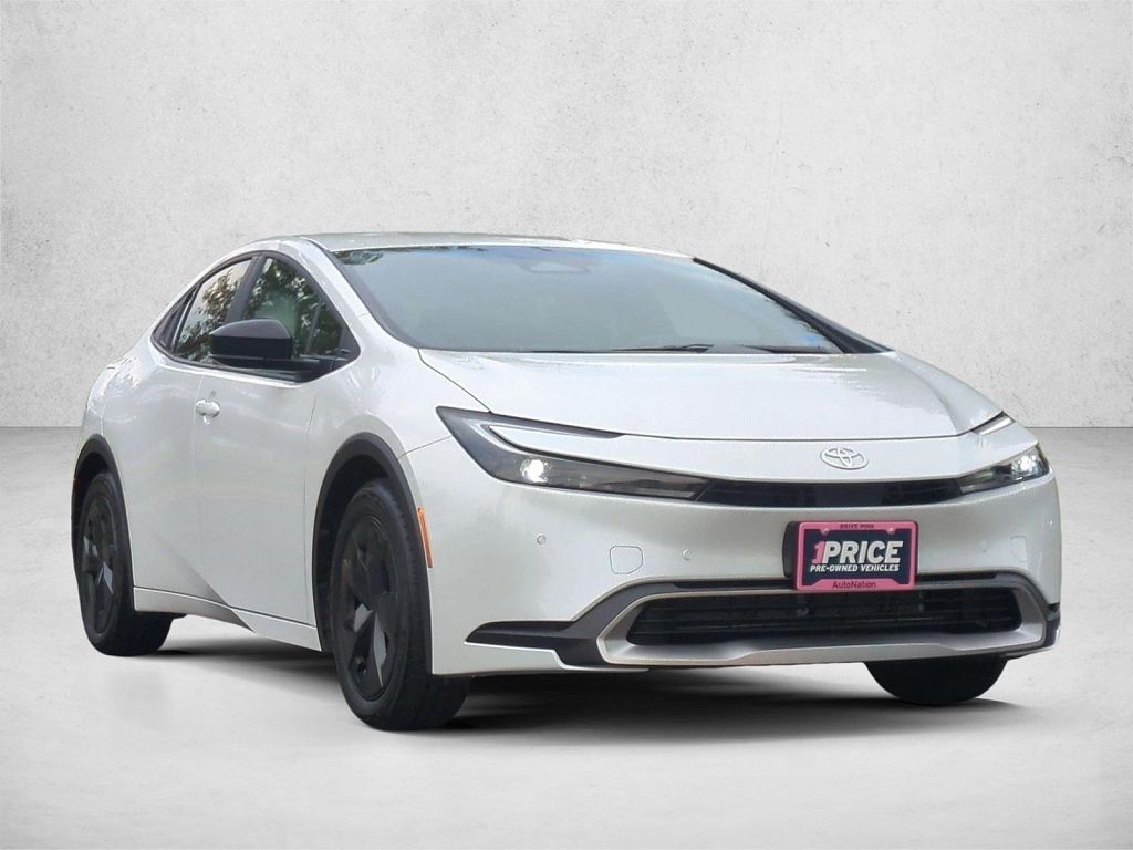 2026 Toyota Prius Plug-In Hybrid SE