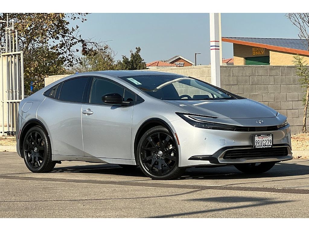 2024 Toyota Prius Prime SE