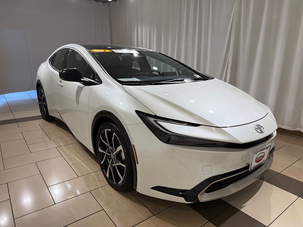 2024 Toyota Prius Prime SE