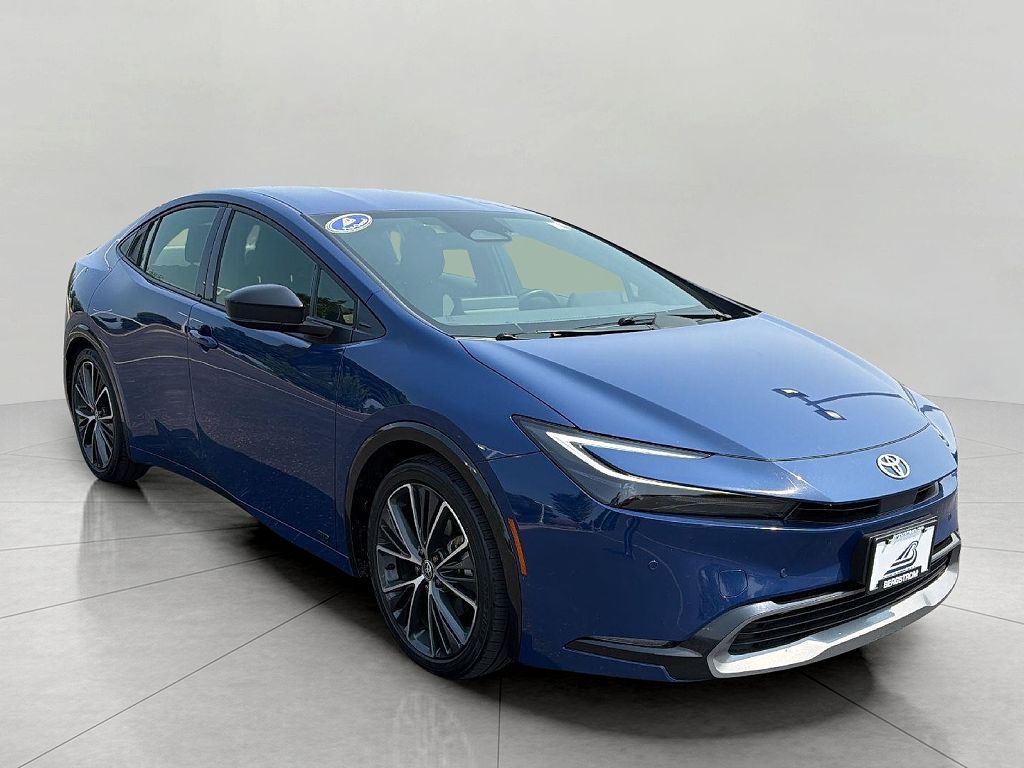2023 Toyota Prius LE