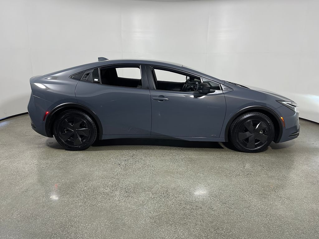 2024 Toyota Prius LE
