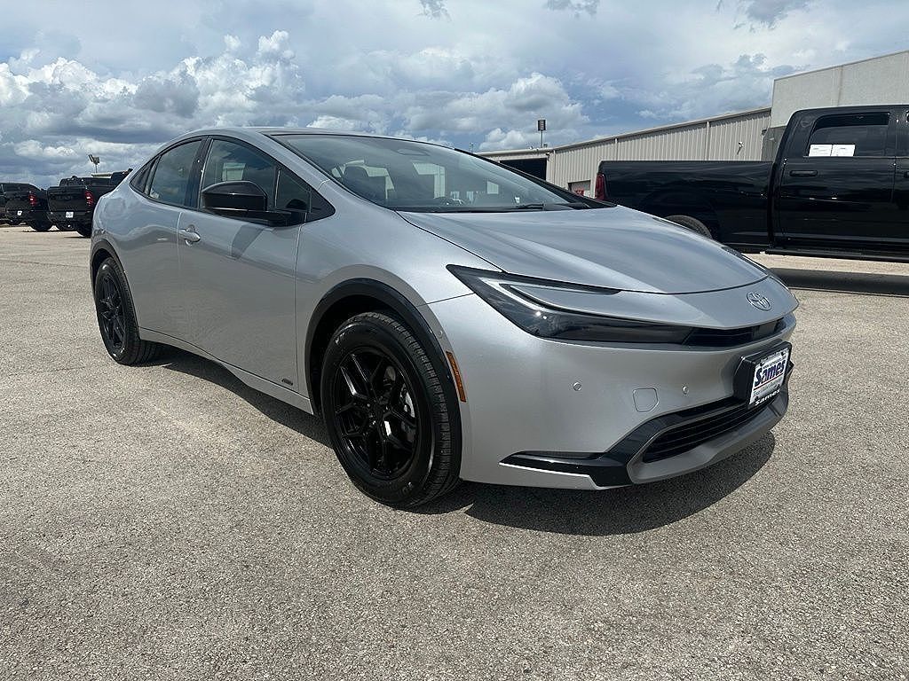 2024 Toyota Prius LE