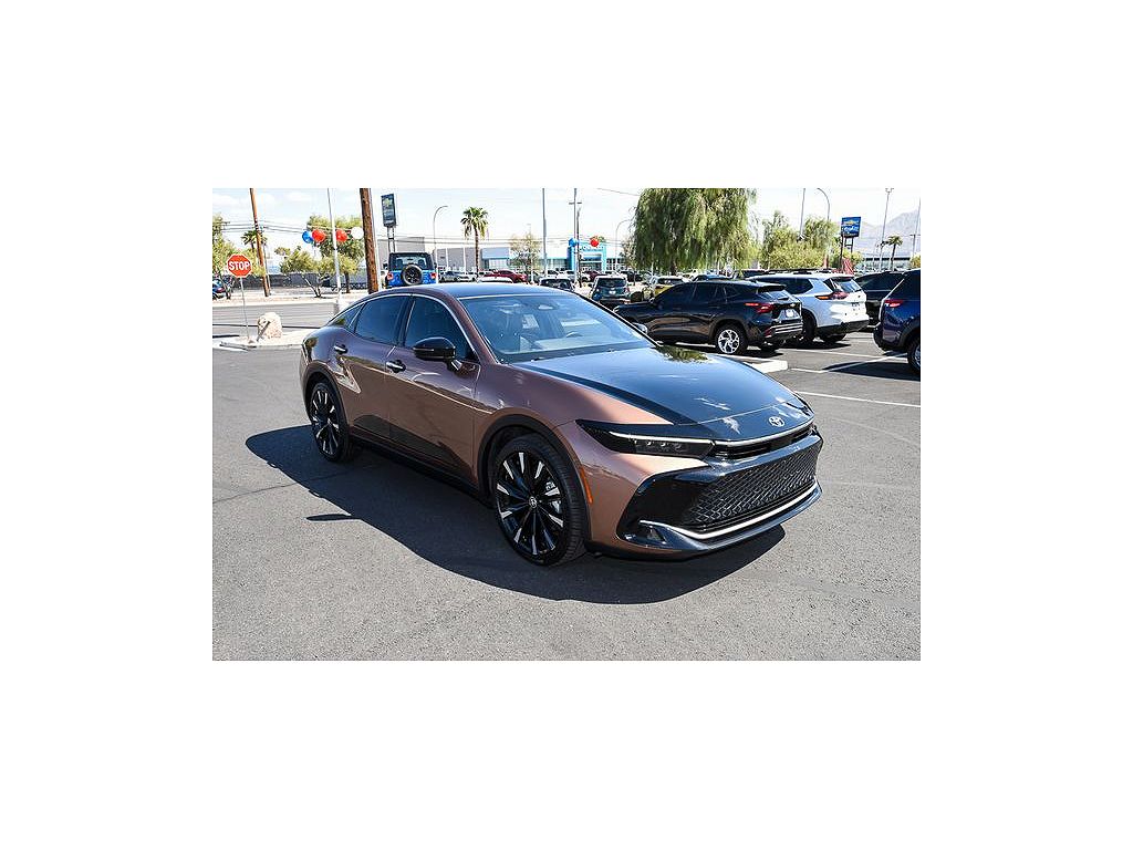 2024 Toyota Crown Platinum