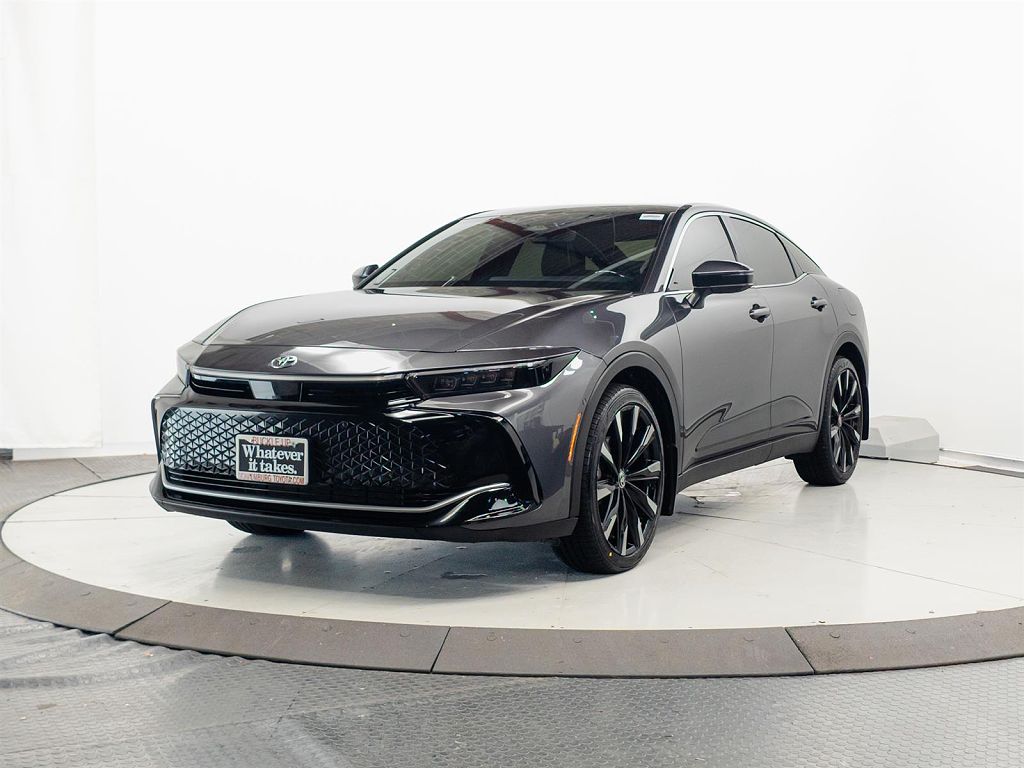 2024 Toyota Crown Platinum