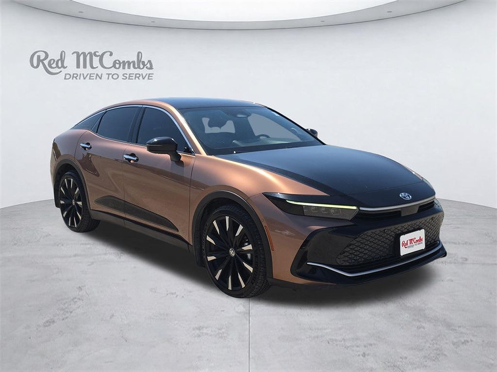 2023 Toyota Crown Platinum