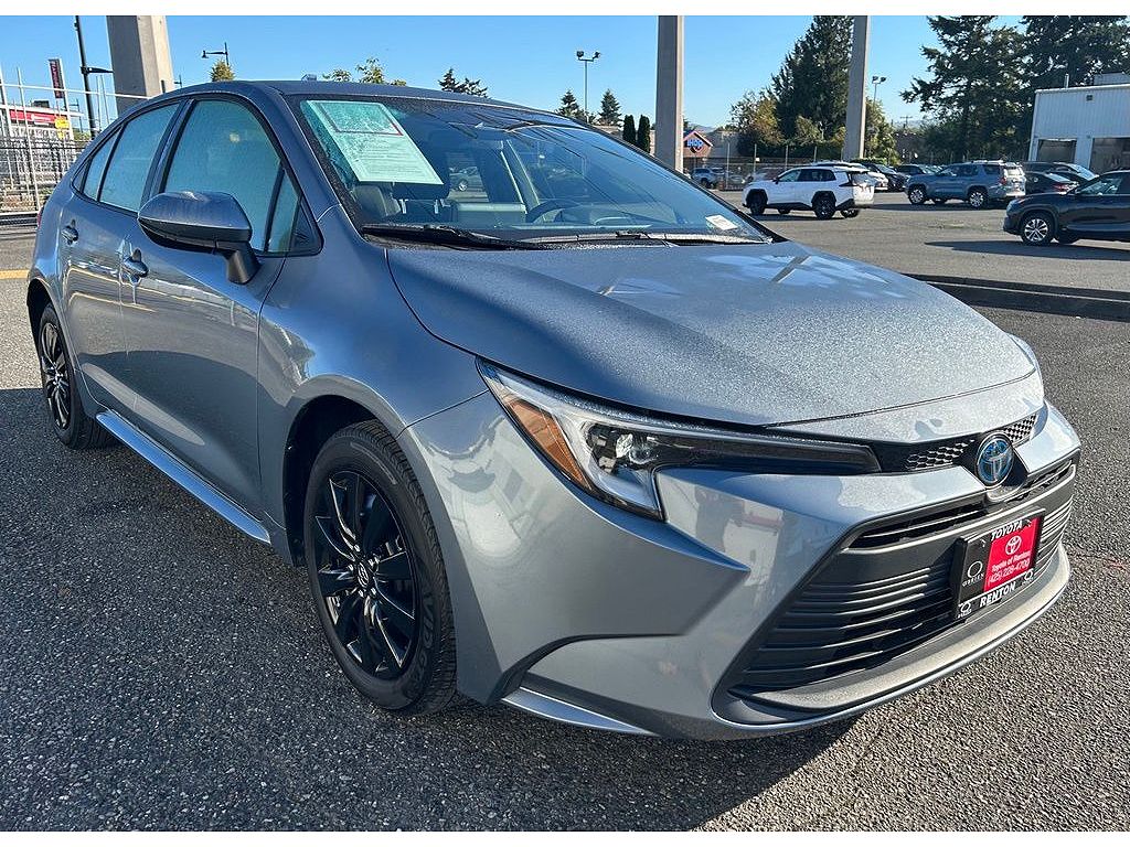 2025 Toyota Corolla Hybrid LE