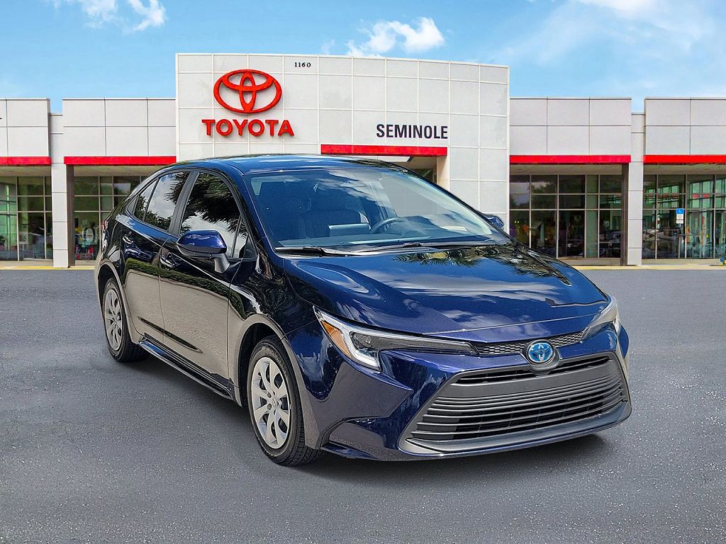 2025 Toyota Corolla Hybrid LE